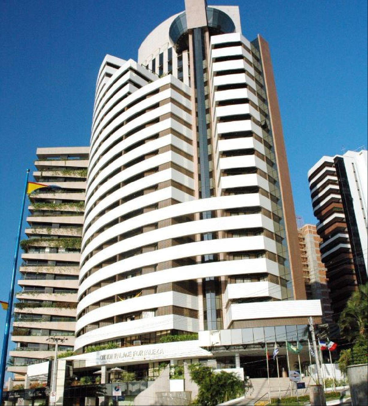 Feriado de 12 de outubro: Blue Tree Towers Fortaleza lança pacotes com eios para o parque 