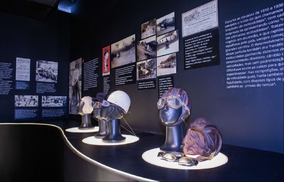 Farol Santander SP conta a história da motocicleta no Brasil em exposição “Duas Rodas e uma Nação”